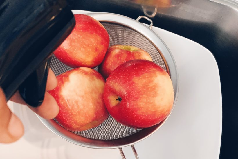 Obst- und Gemüsereiniger, natürlicher Obst- und Gemüsereiniger, DIY Obst- und Gemüsereiniger, Obst natürlich reinigen, Gemüse natürlich reinigen, Reinigen mit Essig und Zitrone, natürlich reinigen, chemiefrei